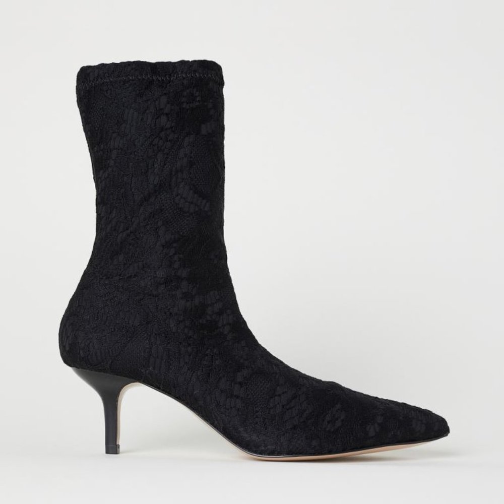 Lace Sock-style Pumps